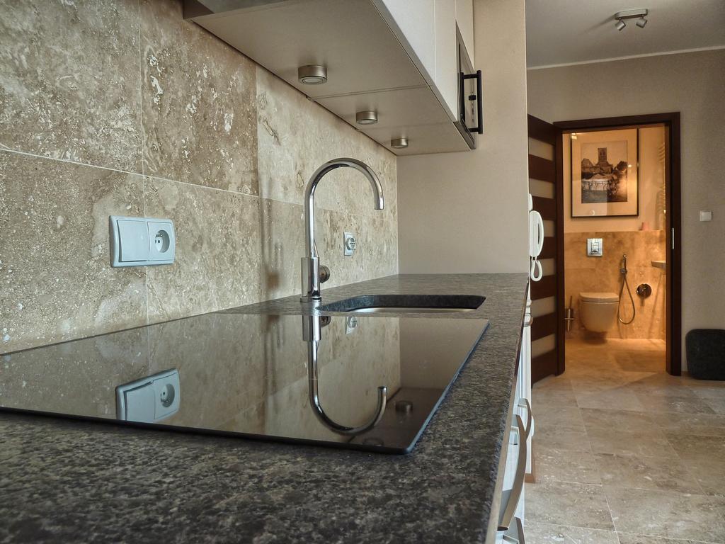 Tartaczna Deluxe Apartments غدانسك الغرفة الصورة